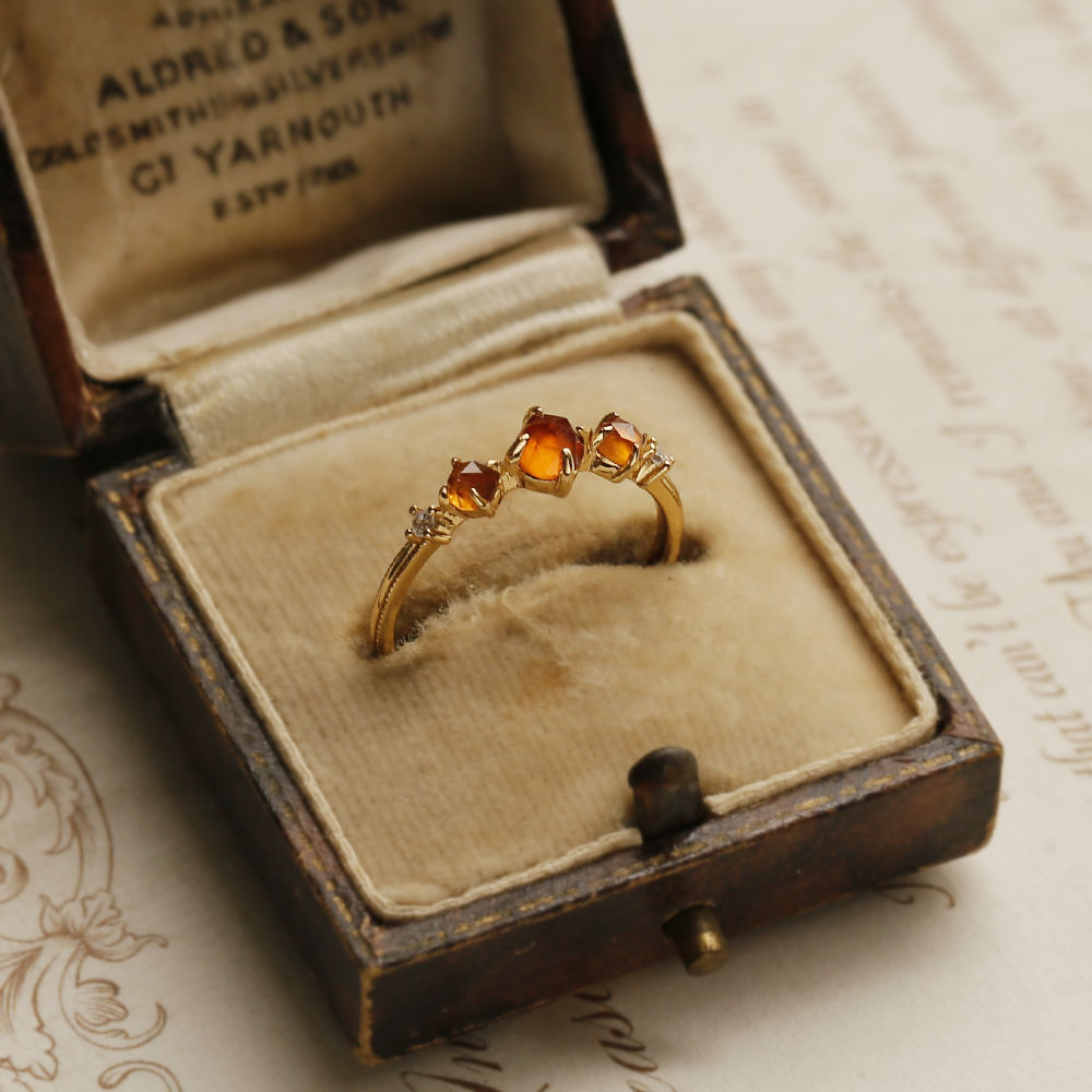 Rustic Radiance: The Adjustable Vintage Nature Ring